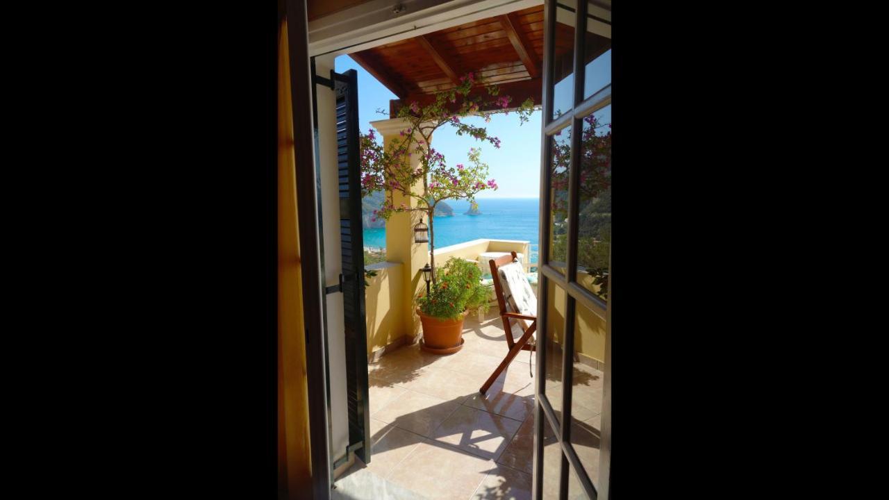 Natalia Apartment B With Panoramic Sea Views Of Agios Gordios Bay Exterior photo